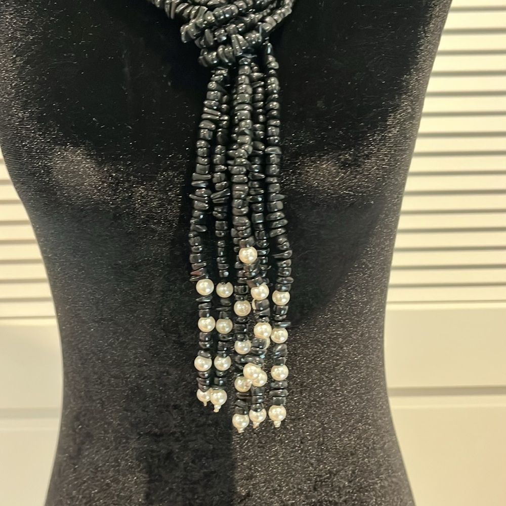 Vintage beaded necklace. - Picture 2 of 5